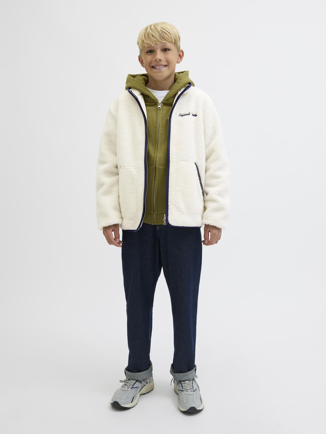 model_shot-front_full